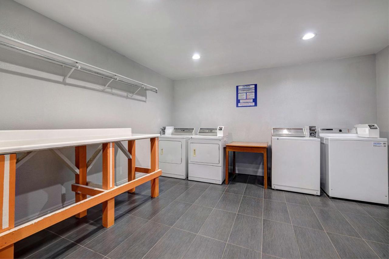 Motel 6-Buttonwillow, Ca Central ภายนอก รูปภาพ